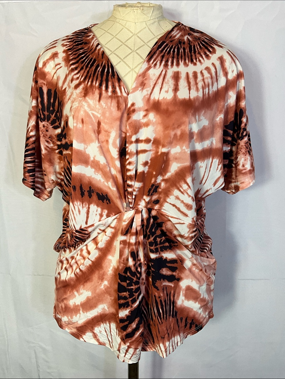 mts Large TieDye Pink and Black Short Sleeve V-Neck Top
